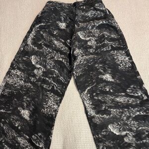 Athleta calm cool Black and Gray and white wide leg pants